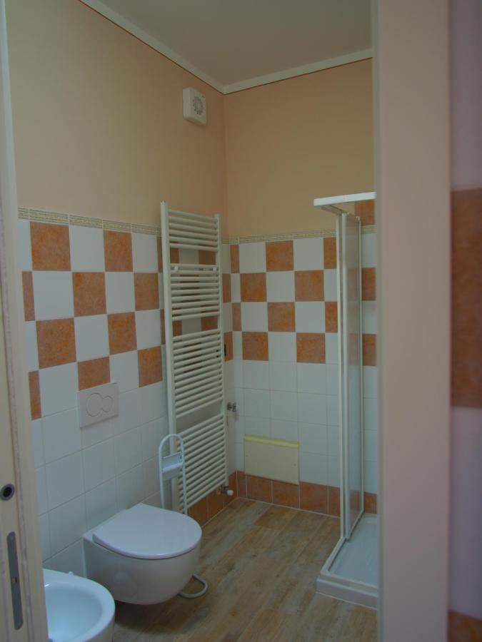Appartement La Vigna Del Parroco à Verduno Extérieur photo