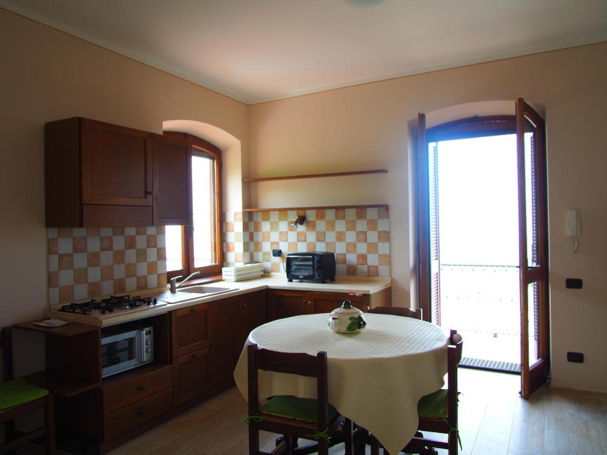 Appartement La Vigna Del Parroco à Verduno Extérieur photo