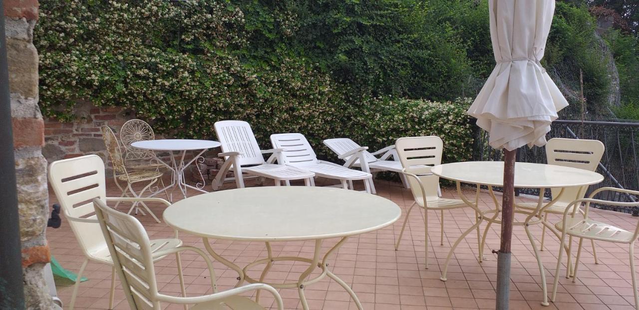 Appartement La Vigna Del Parroco à Verduno Extérieur photo