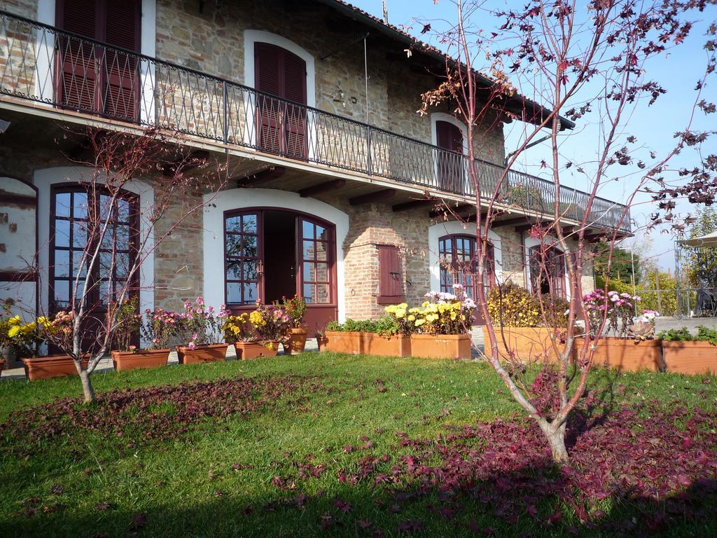 Appartement La Vigna Del Parroco à Verduno Chambre photo