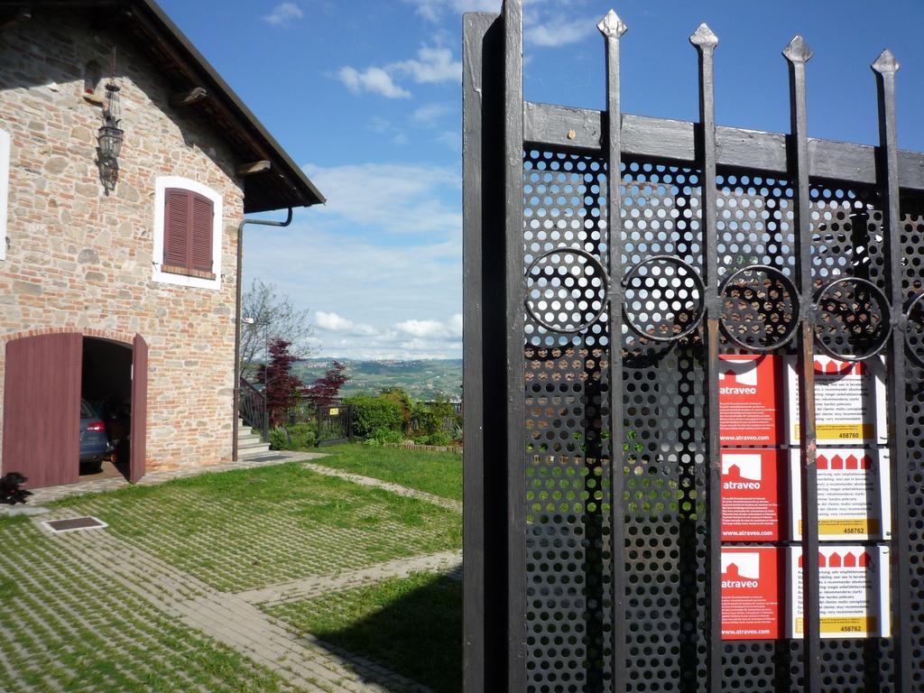 Appartement La Vigna Del Parroco à Verduno Chambre photo